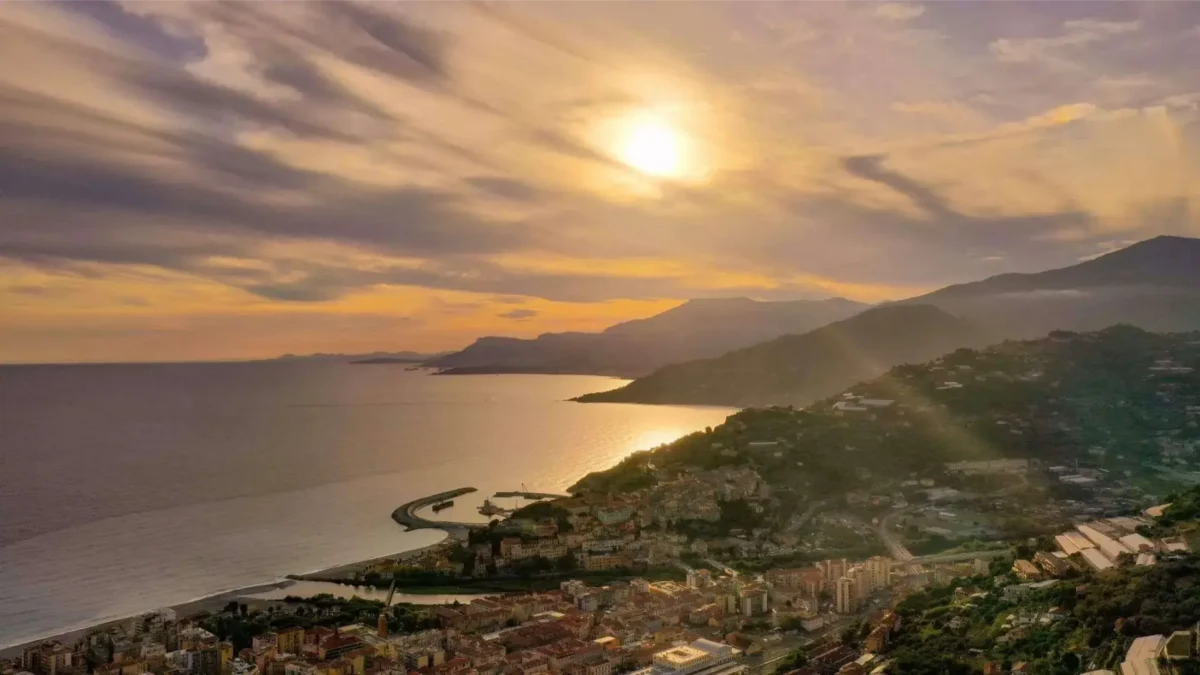 Profiter de la vue panoramique depuis la colline de San Michele 1