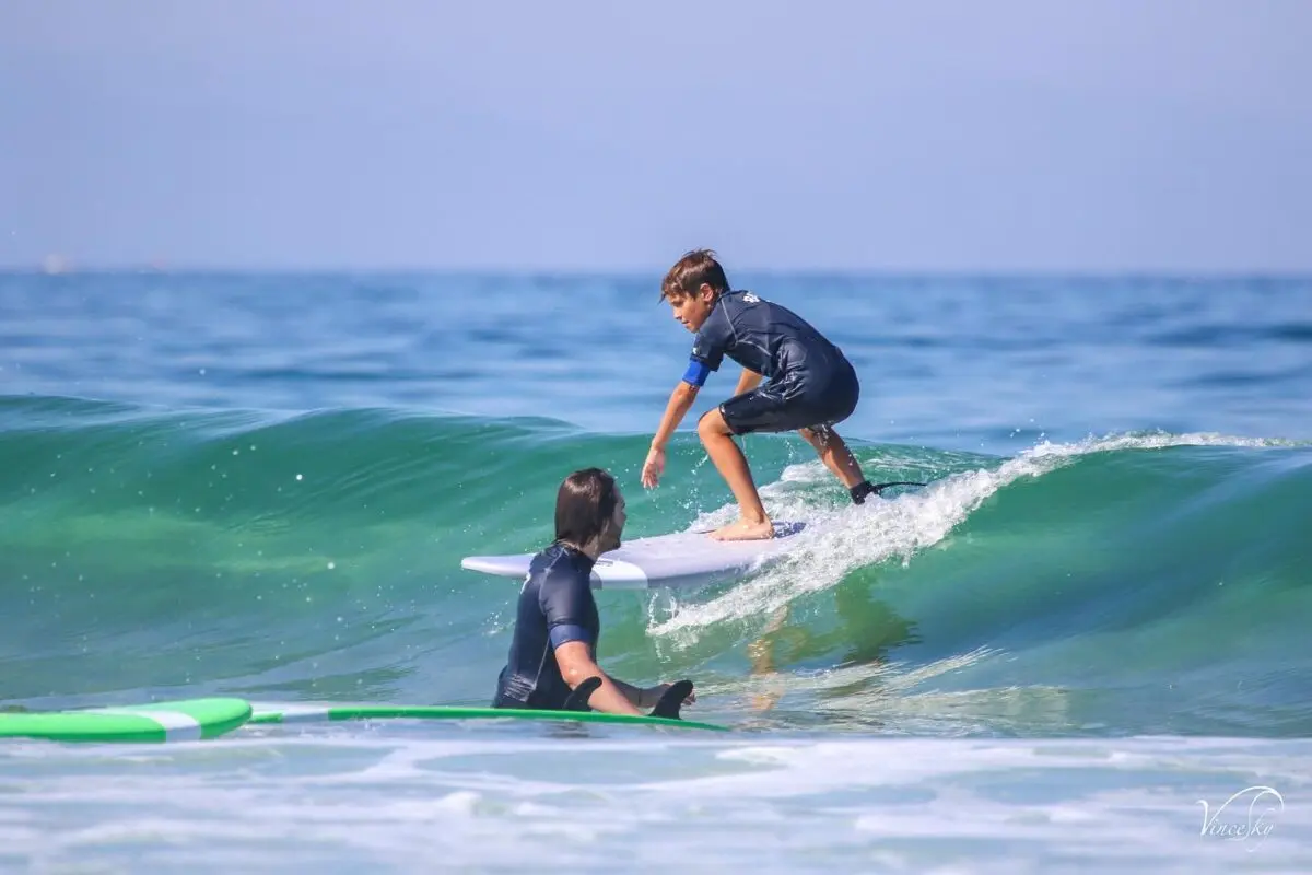 S’essayer au surf sur les célèbres vagues d'Hossegor