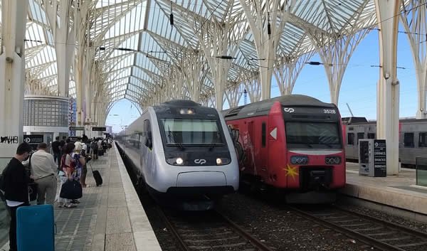 Quels types de trains circulent entre Porto et Lisbonne